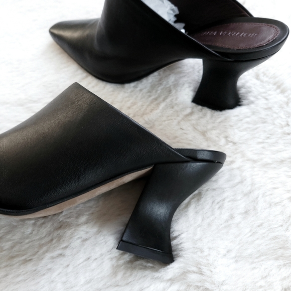 Bottega Veneta Square Pointy Toe Curved Block Heel Lamb Leather Mule - Picture 6 of 12